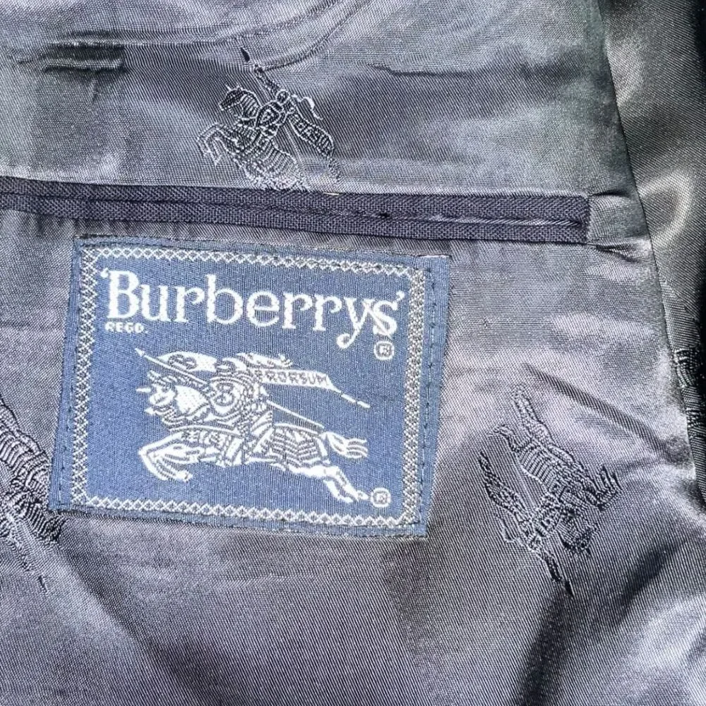 Burberry’s Men’s Navy Wool Blazer 42R | Classic Power Suiting w/ Gold‎ Buttons